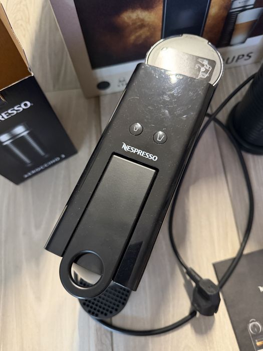 Кафемашина Nespresso Essenca Mini