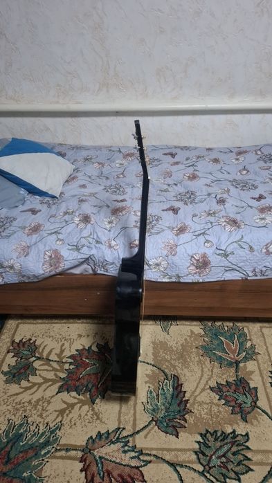 Продаются гитары