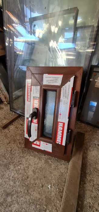 Geam termopan 40x40 si 28x47