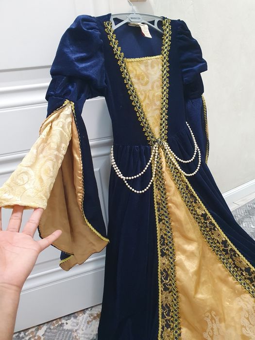 Прокат костюм Королева