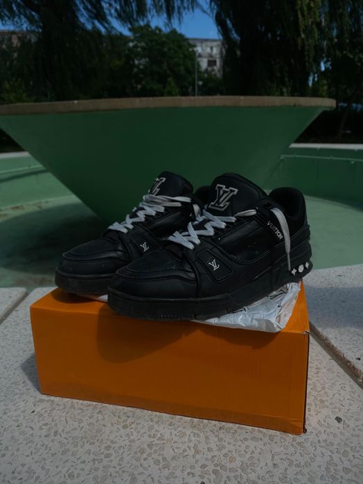 Louis Vuitton Trainer Black