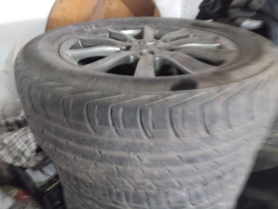 Продаю диски с резиной 2комплекте