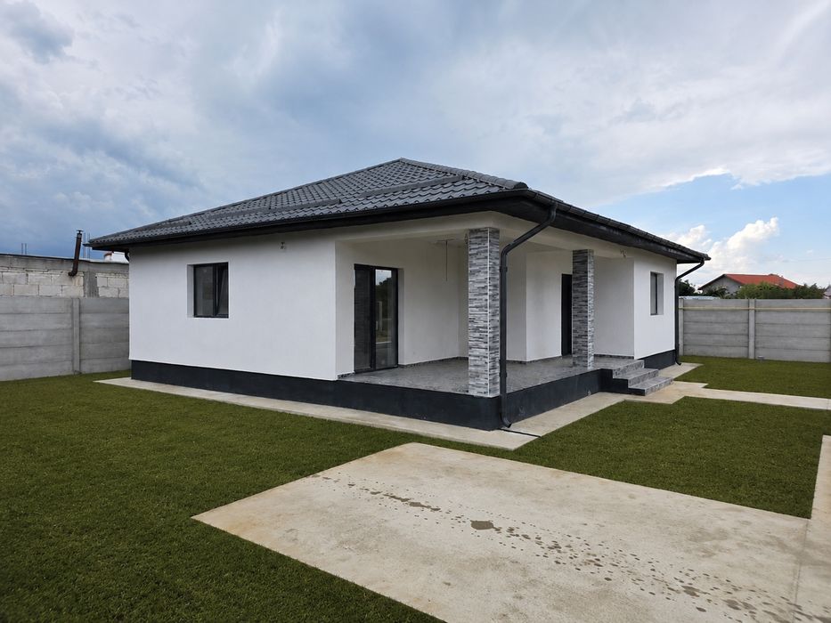 Casa individuala Domnesti , placa beton, 3 camere,  lângă pădure