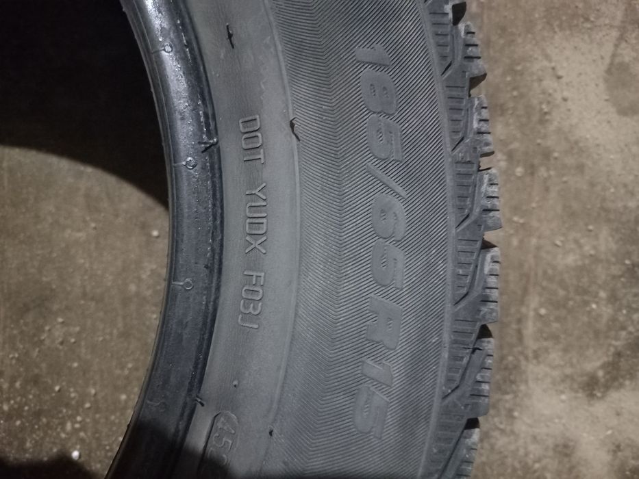 2 Шины 185/65 R15 зимние без шипов