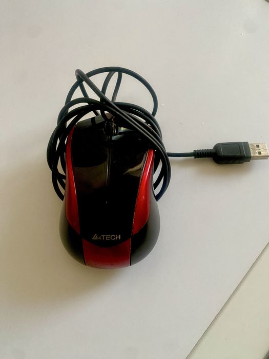 Mouse A4Tech N-400 cu fir USB – funcționează pe orice suprafață