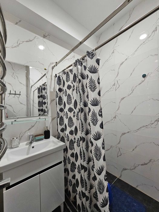 Буюк Ипак Йули. 2/9/10. Новостройка Silk Road.