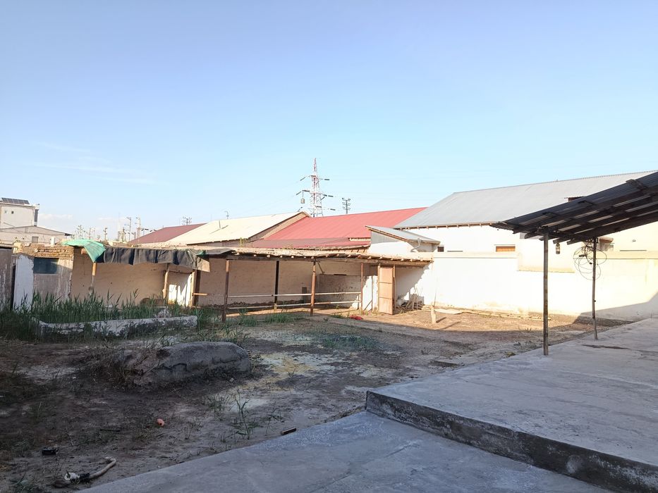 Урганч шахрида Нотурар бино сотилади