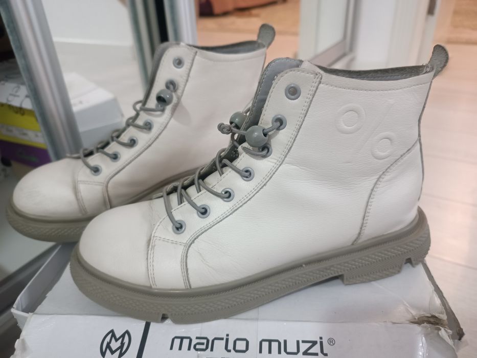 Демисезонные женские ботинки