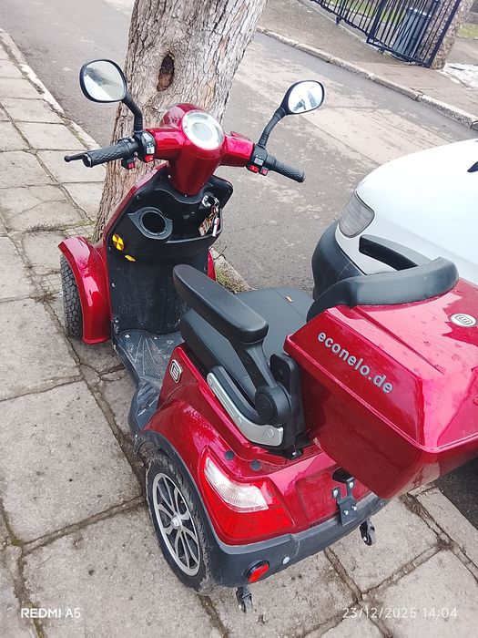 Econelo скутер 2024г