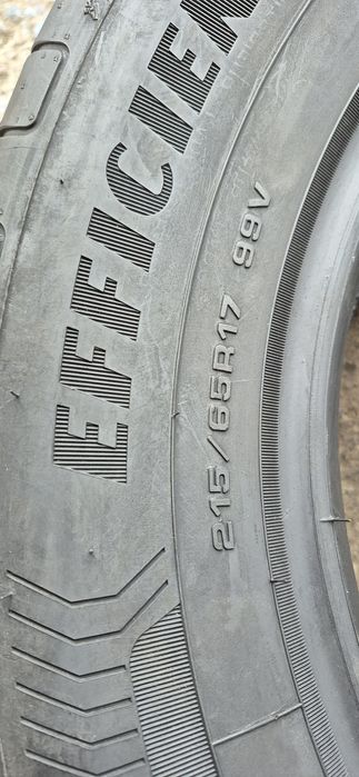 2 anvelope vara ca noi Goodyear 215/65/17.Pretul este pe bucata.