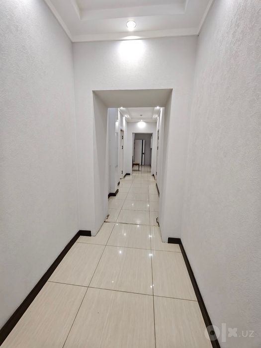 Дархан офисы 14м² 25м² вдоль дороги рядом с метро Хамида Олимжана