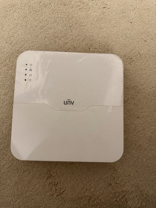 Vand NVR UNV  4 porturi