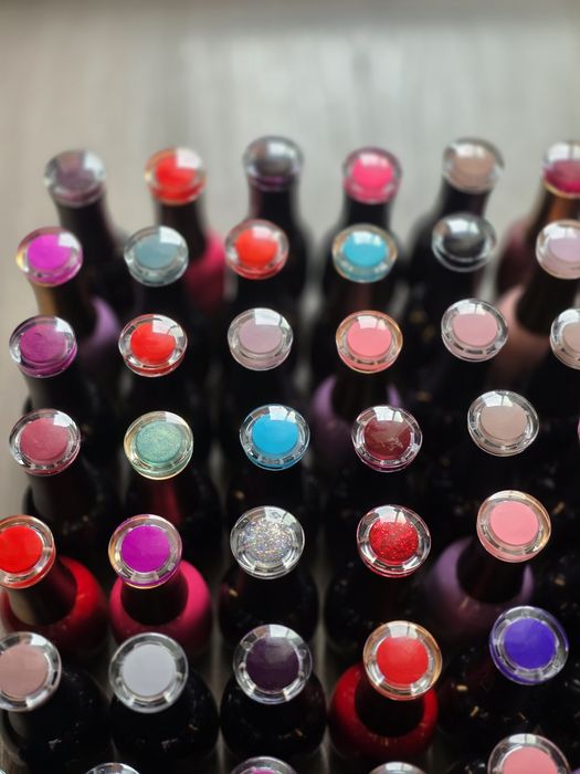 Vând 61 buc oje semipermanente Cupio NOI