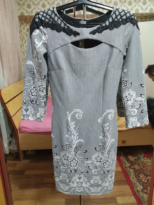 Продам срочно платье!