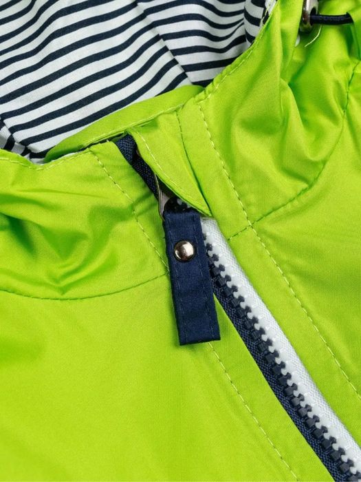 Ветровка в отличном состоянии