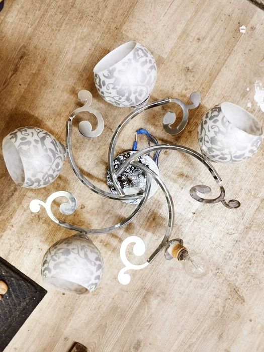 Срочно Продам светильник 5 рожковый