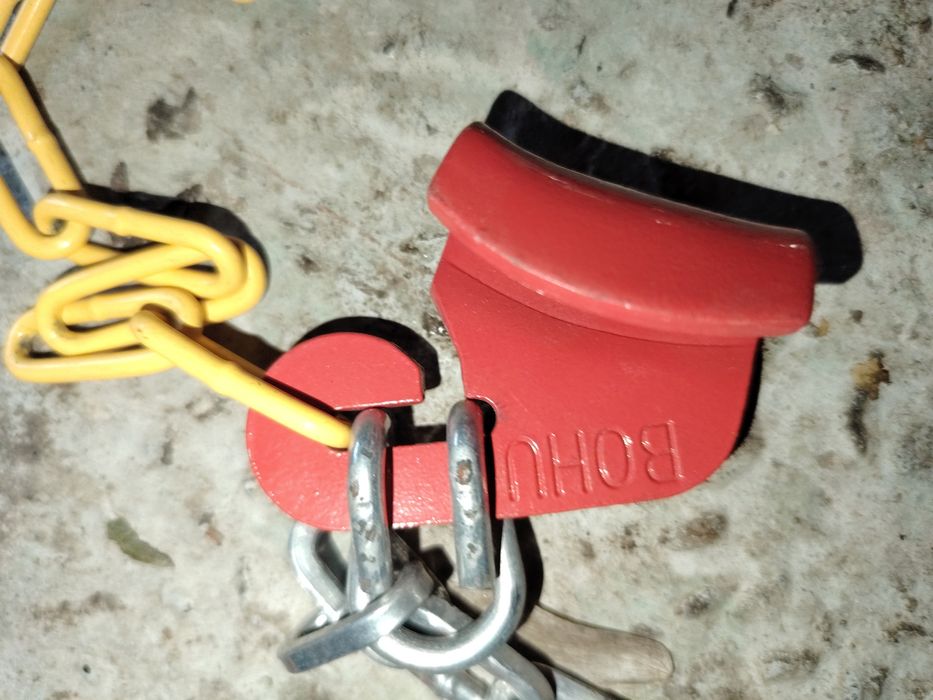 Lanțuri antiderapante noi - 2 seturi diferite