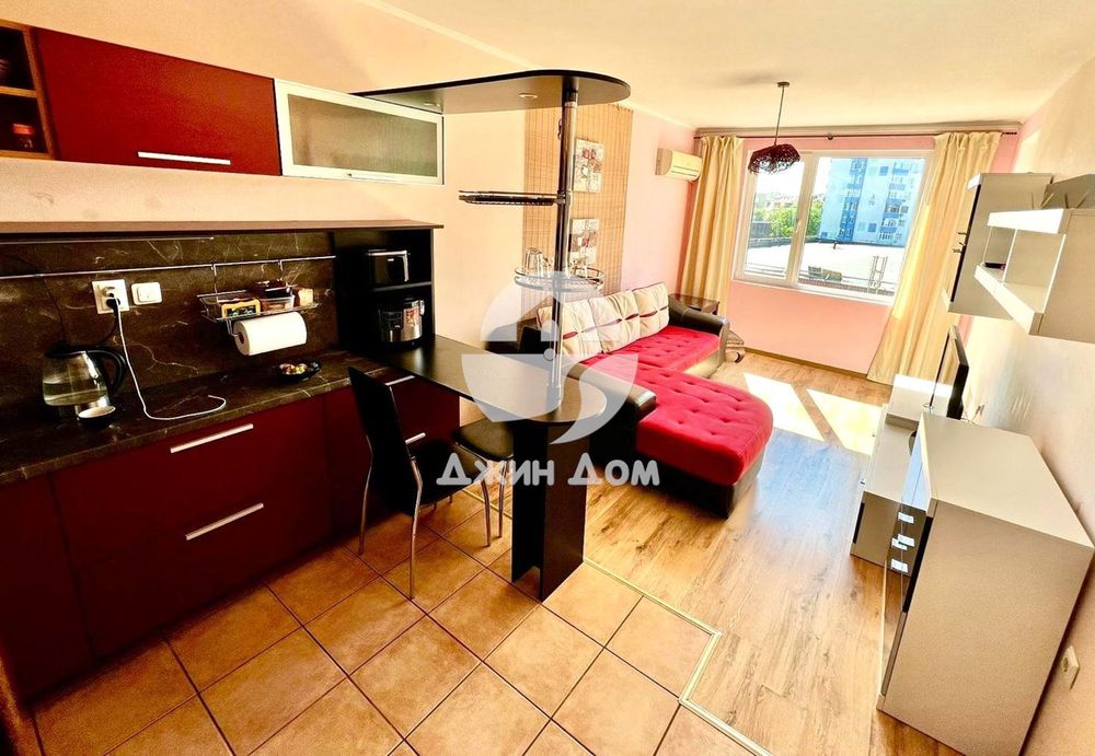 Продава се Двустаен апартамент в Бургас, Зорница - 60 кв.м за 2750 €/кв.м - Снимка #2