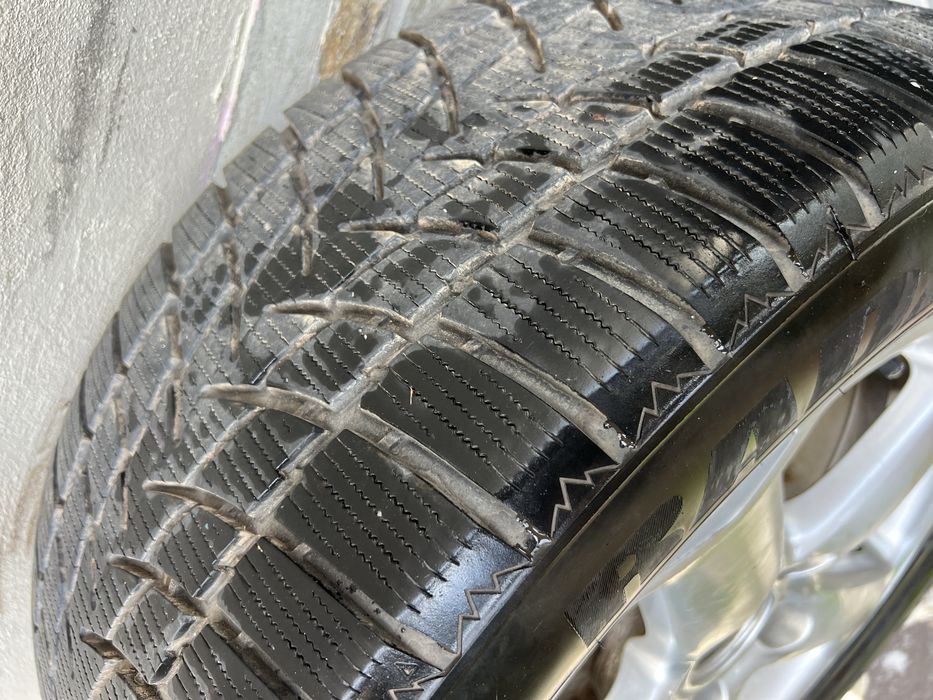 Jante 17 “ cu anvelope , Touareg 7p, 7L 3.0 Q7