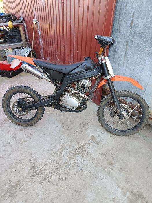 Yamaha XJ900cm,Suzuki SV 650cm,Cros 250cm