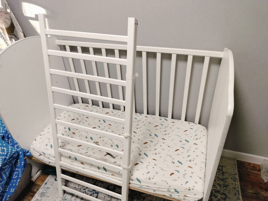 Продам детскую кроватку