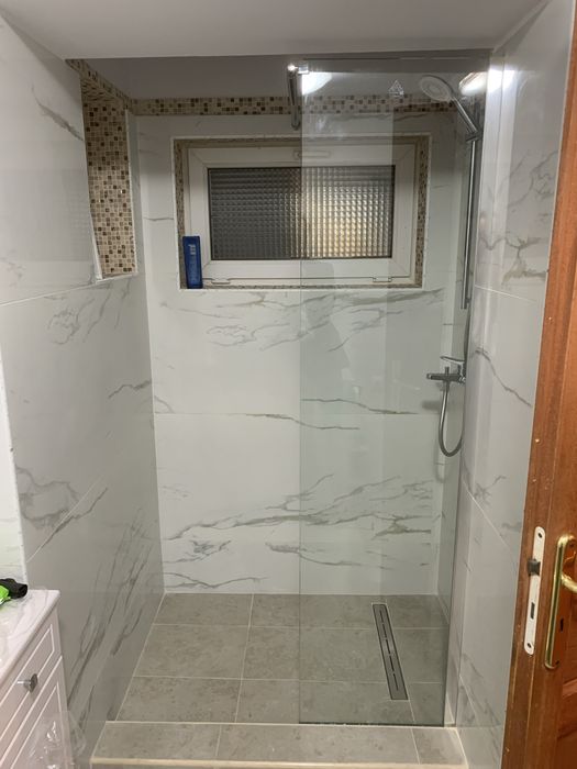 Renovari interioare integrale gresie faianță gips sanitare electrice sapa decopertari