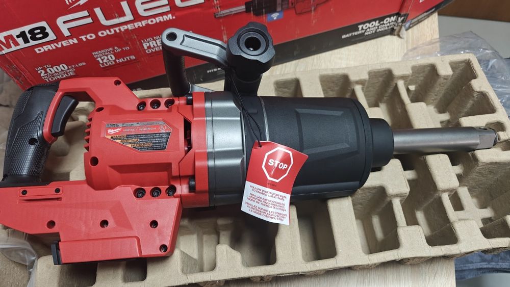 Impact  milwaukee 2700 nm cap de 1 țol