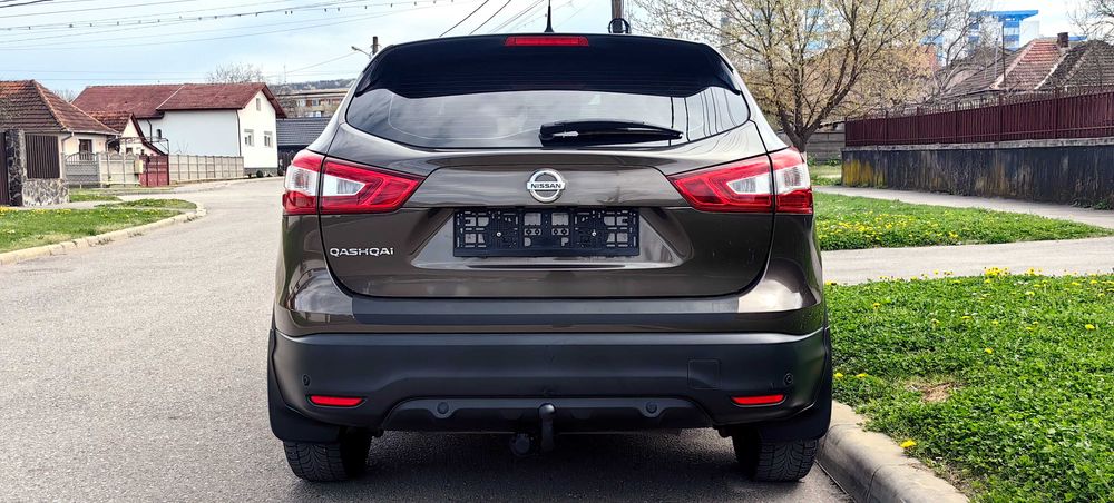 Nissan Qashqai AUTOMAT / Navi / Senzori / Lane assist / Camera