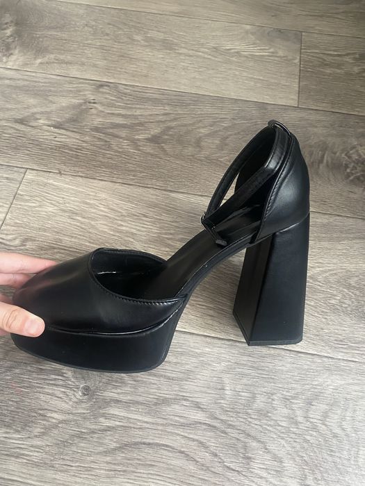 Продам туфли женские