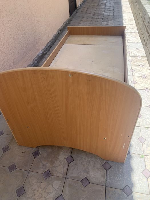 Спальный кроват без матраца