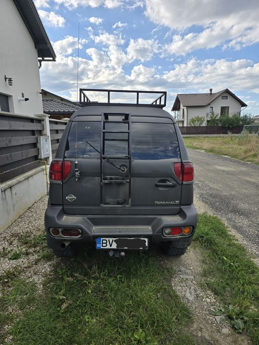 Nissan Terrano 2