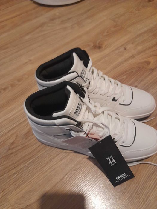 Обувки Маратонки