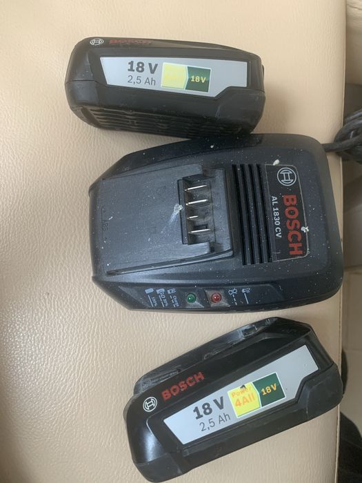 Vand incarcator cu acumulatori Bosch