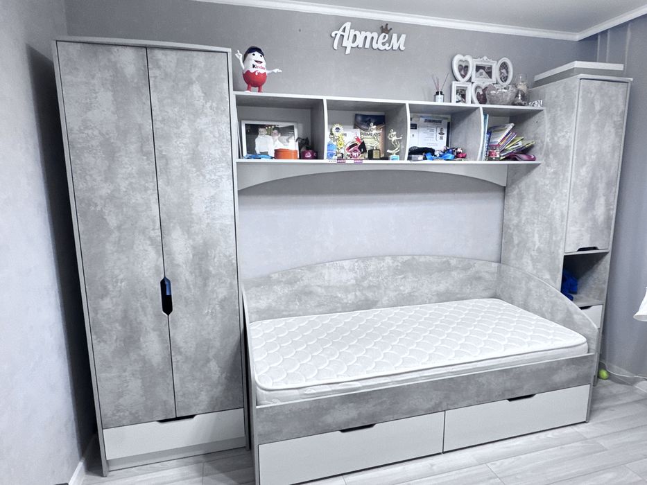 Продам детскую ( подростковую) стенку