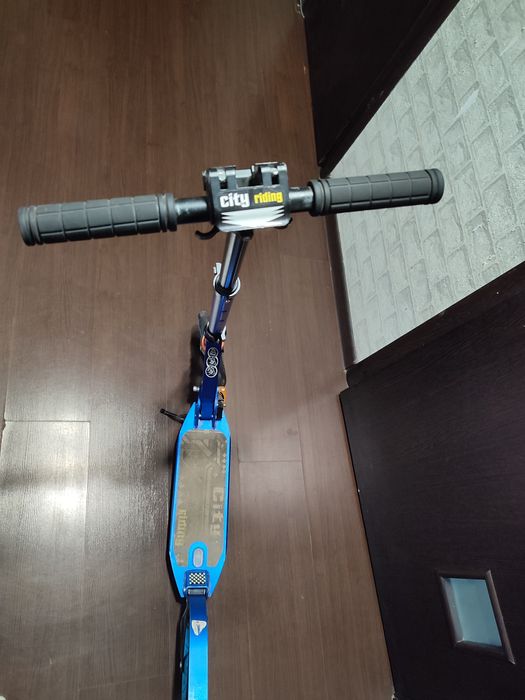 Продам самокат подростковый.