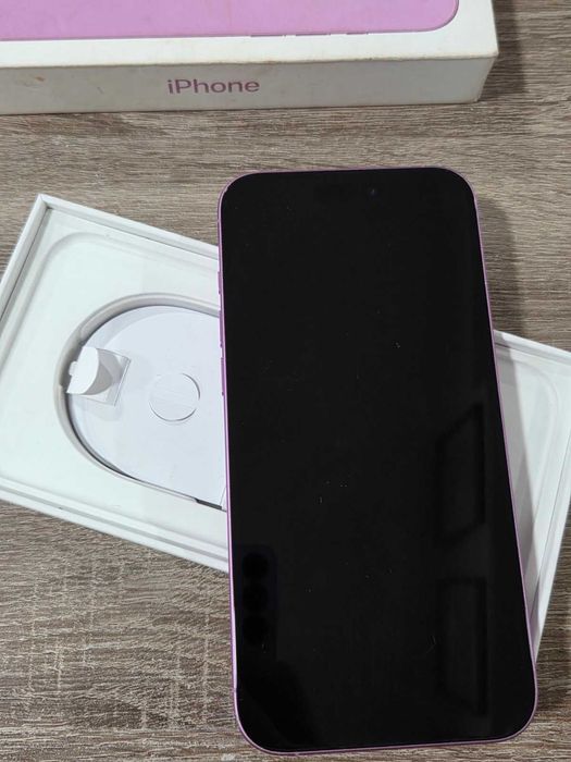 iPhone 16 Plus 256 GB pink