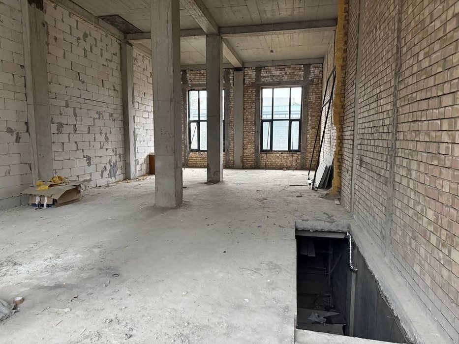 Продаётся нежилое помещение ул Бабур 316м² коробка