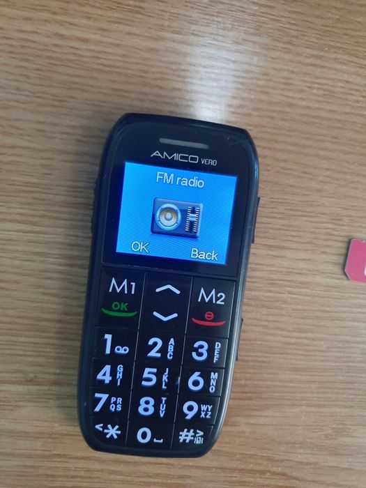 Brondi telefon cu lanterna butoane taste necodat cu incarcator