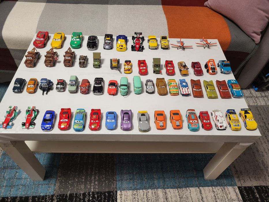 Disney Cars.  Dinoco. Bucsa Citiți Descrierea anunțului  !