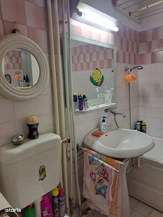 Apartament cu 2 camere etaj 3 din 4 zona P-ța București-Gara Centrală