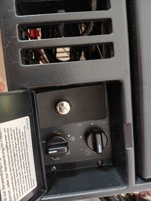 Хладилник Dometic на газ ,12 и 220v