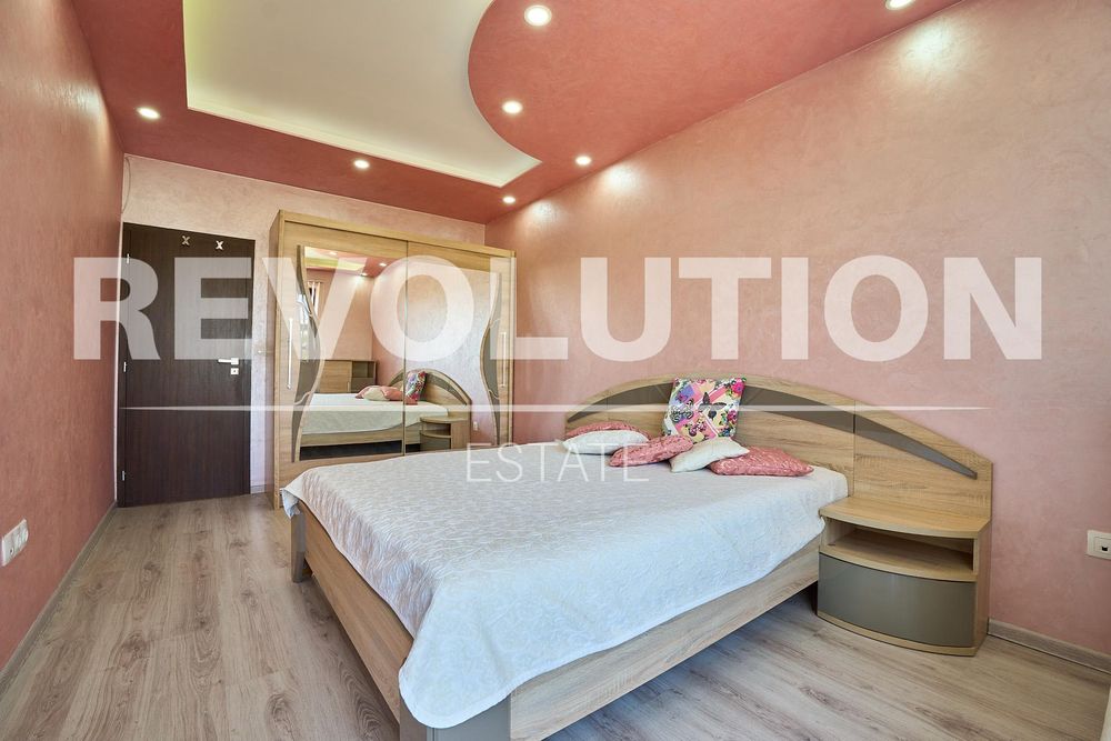 Двустаен апартамент в кв. Христо Смирненски/ С ПАРКОМЯСТО!