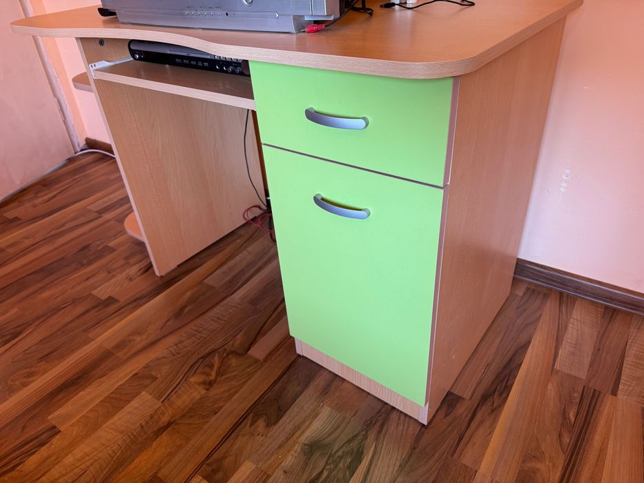 Ученическо бюро НОВО