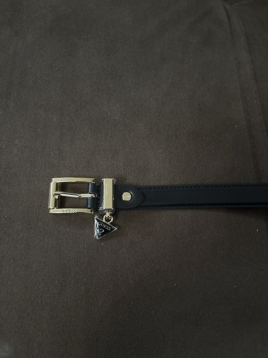 Колан на марката Guess