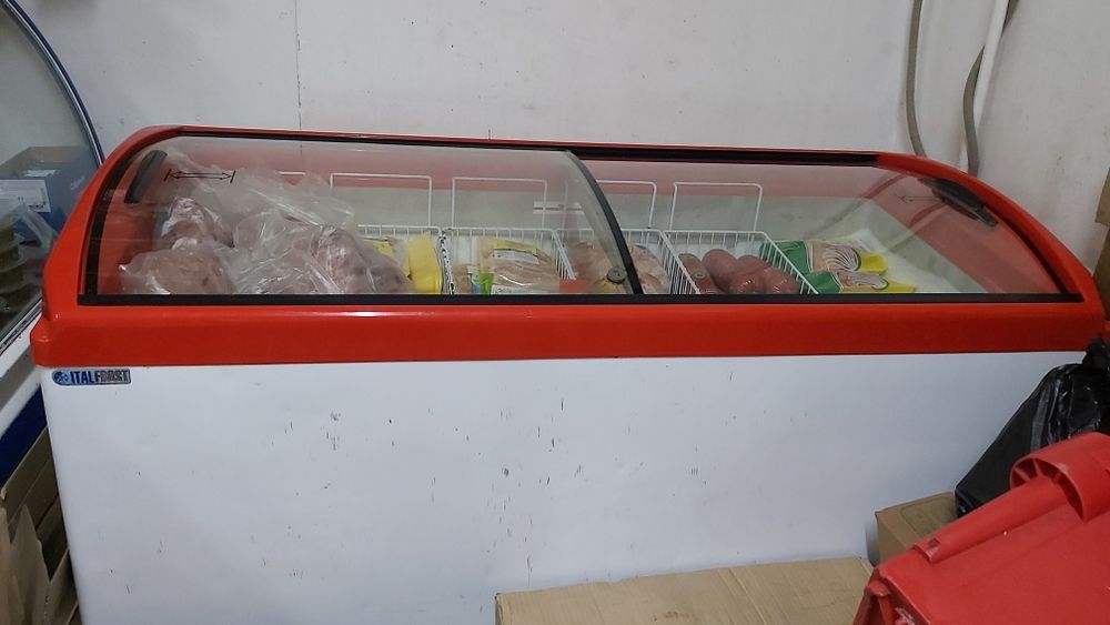 Продам морозильную камеру