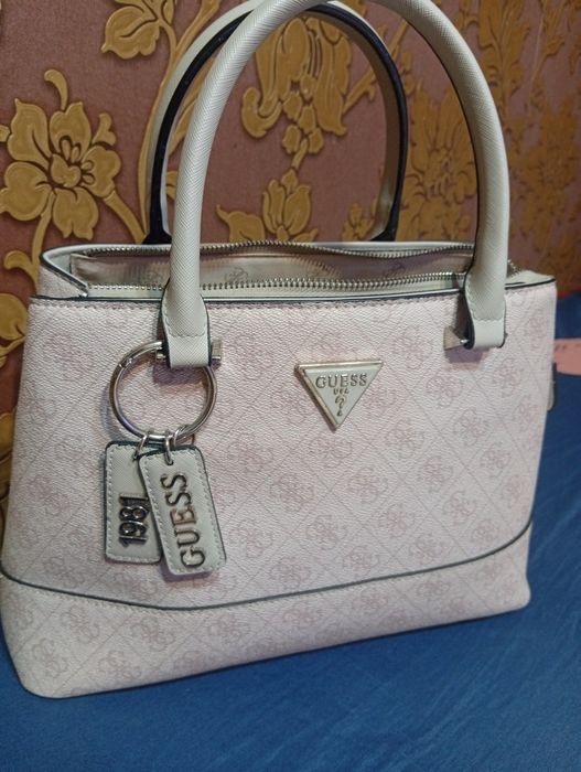 Сумка бренд Guess