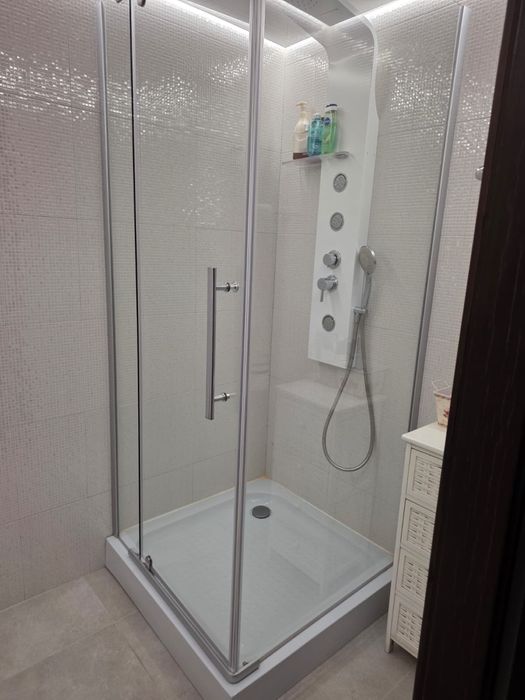 Душевая кабина !