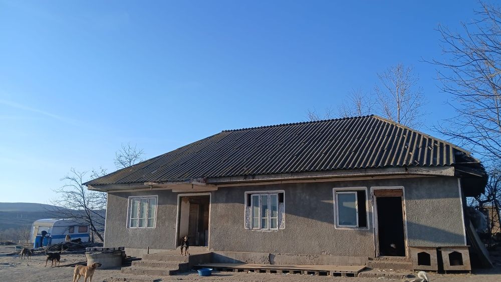 Vând și in rate, casa Radacinesti