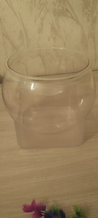 Продам аквариум для рыбок