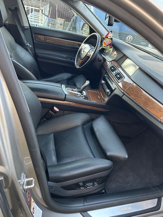 BMW 730D 245 CP - Distronic - Interior Confort - Camera